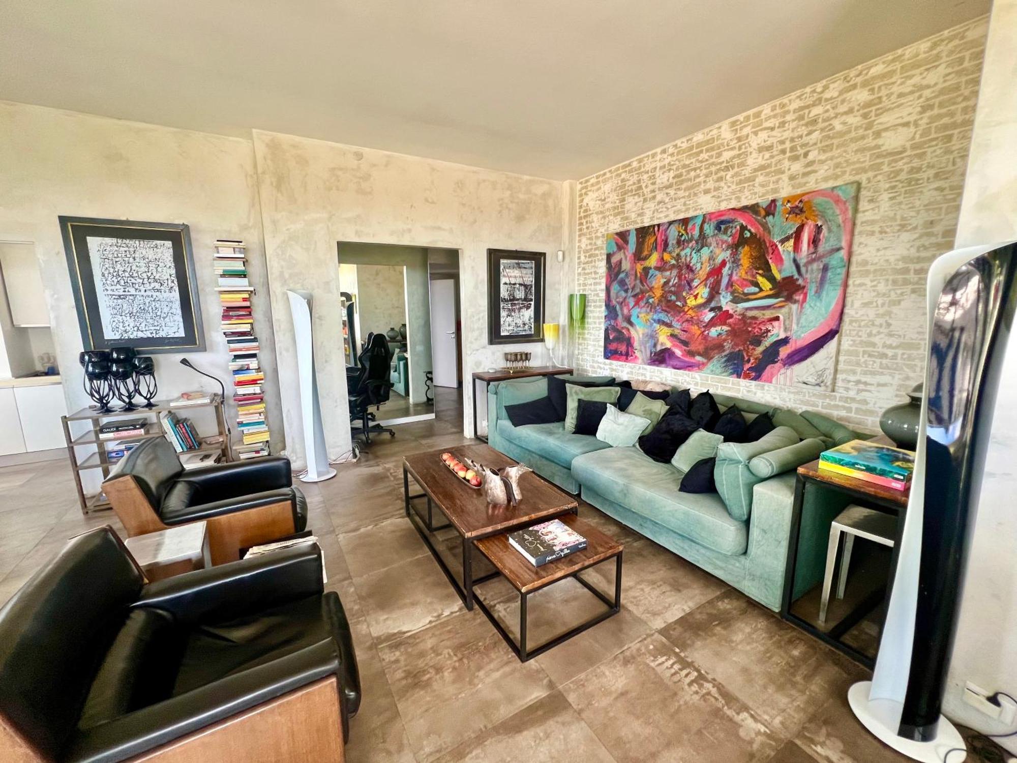 Skyline Penthouse With Jacuzzi * Rom