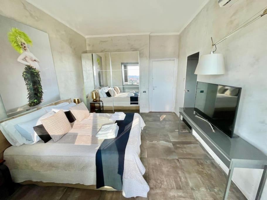 Skyline Penthouse With Jacuzzi * Rom